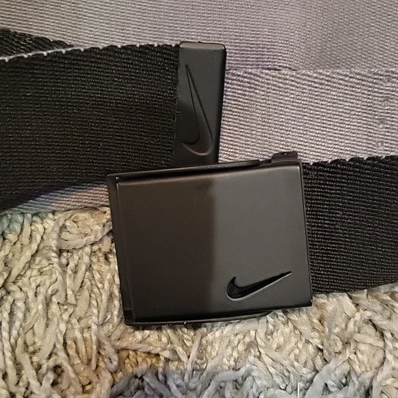 Nike belt - Picture 2 of 3